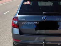 Usado Skoda Octavia 150 CV (110 kW) 2019 Gris / plata Familiar