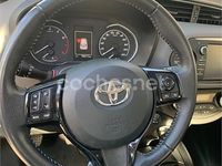 Usado Toyota Yaris Active 69 CV (50 kW) 2018 Blanco Berlina