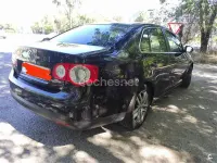 Usado VW Jetta Advance 140 CV (102 kW) 2007 Negro Berlina