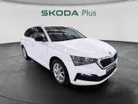 Usado Skoda Scala Style 116 CV (85 kW) 2021 Blanco Utilitario