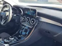Usado Mercedes C200 160 CV (117 kW) 2019 Negro Familiar