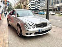 Käytetty Mercedes E500 306 HP (225 kW) 2002 Hopea Sedan