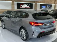 Usado BMW 120 M Sport 178 CV (130 kW) 2023 Gris Utilitario