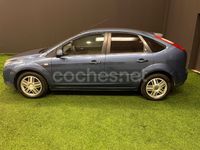 Usado Ford Focus Sport 136 CV (100 kW) 2005 Azul Berlina