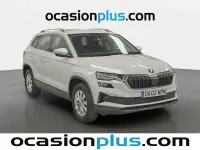 Usado Skoda Karoq Selection 115 CV (84 kW) 2024 Blanco SUV