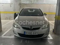 Usado Opel Astra Cosmo 115 CV (84 kW) 2010 Gris / plata Berlina
