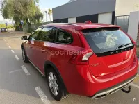 Usado Volvo V60 CC 150 CV (110 kW) 2017 Rojo Familiar