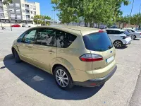 Usado Ford S-MAX Trend 140 CV (102 kW) 2007 Amarillo Monovolumen