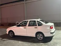 Usado Seat Cordoba Stella 90 CV (66 kW) 2001 Blanco Familiar