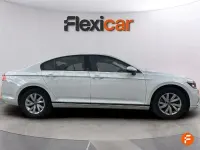 Usado VW Passat 122 CV (89 kW) 2020 Gris / plata Berlina