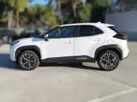Usado Toyota Yaris Hybrid Plus 92 CV (67 kW) 2022 Blanco SUV