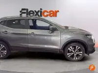 Usado Nissan Qashqai Acenta 140 CV (102 kW) 2019 Gris SUV
