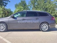 Usado Peugeot 308 Style 100 CV (73 kW) 2020 Gris / plata Familiar