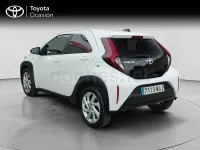 Usado Toyota Aygo X Play 72 CV (52 kW) 2024 Blanco SUV