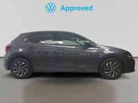 Usado VW Polo Life 95 HP (69 kW) 2024 Cinzento Sedan