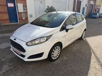 Usado Ford Fiesta Trend 60 CV (44 kW) 2015 Blanco Berlina