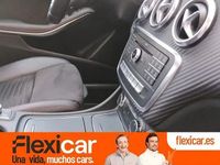 Usado Mercedes A180 AMG line 122 CV (89 kW) 2017 Blanco