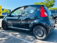 Usado Peugeot 107 68 CV (50 kW) 2006 Negro Utilitario