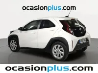 Usado Toyota Aygo X Play 72 CV (52 kW) 2023 Blanco SUV