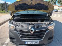 Usado Renault Master 135 CV (99 kW) 2021 Amarillo Monovolumen