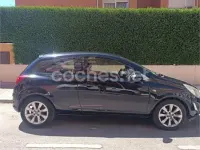 Usado Opel Corsa Selective 95 CV (69 kW) 2012 Negro Utilitario
