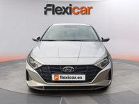 Usado Hyundai i20 84 CV (61 kW) 2022 Gris Berlina