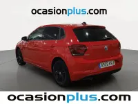 Usado VW Polo Advance 75 CV (55 kW) 2018 Rojo Utilitario