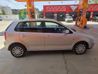 Usado VW Polo Trendline 75 CV (55 kW) 2003 Gris / plata Berlina