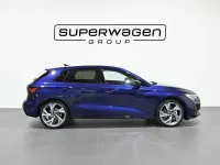 Usado Audi A3 Sportback Comfort 150 CV (110 kW) 2025 Azul Utilitario