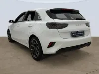 Usado Kia Ceed Edition 7 101 CV (74 kW) 2025 Blanco Utilitario