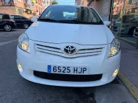 Usado Toyota Auris Active 132 CV (97 kW) 2012 Blanco Berlina