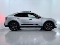 Usado Porsche Macan Turbo 469 kW (639 CV) 2024 Gris SUV