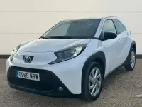 Usado Toyota Aygo Play 72 CV (52 kW) 2024 Blanco