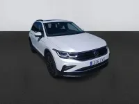 Usado VW Tiguan Life 150 CV (110 kW) 2022 Blanco SUV
