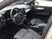 Usado Volvo XC40 Plus 163 CV (119 kW) 2025 Verde SUV