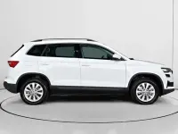 Usado Skoda Karoq Ambition 150 CV (110 kW) 2022 Blanco SUV