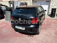 Usado VW Polo Advance 75 CV (55 kW) 2014 Negro Berlina