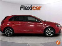 Usado Hyundai i30 N Line 120 CV (88 kW) 2023 Rojo Berlina