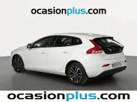 Usado Volvo V40 Momentum 122 CV (89 kW) 2018 Blanco
