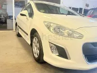 Usado Peugeot 308 Access 92 CV (67 kW) 2013 Blanco Berlina