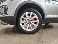 Usado VW T-Roc 150 CV (110 kW) 2025 Plata pirita metalizado SUV