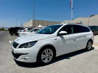 Usado Peugeot 308 SW Active 120 CV (88 kW) 2015 Blanco Familiar