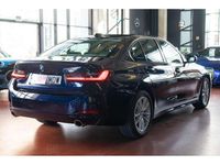 Usado BMW 330e Sport Line 292 CV (214 kW) 2023 Azul Berlina