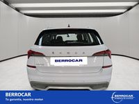 Usado Skoda Kamiq Ambition 110 CV (80 kW) 2021 Blanco SUV
