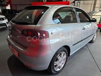 Usado Seat Ibiza 105 HP (77 kW) 2007 Cinzento Sedan