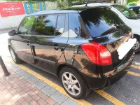 Usado Skoda Fabia Elegance 86 CV (63 kW) 2015 Negro Berlina