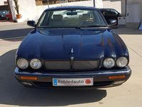 Usado Jaguar XJR S 322 CV (236 kW) 1995 Azul Berlina