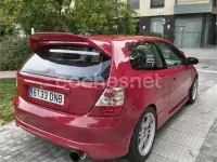 Usado Honda Civic Sport 110 CV (80 kW) 2005 Rojo Berlina