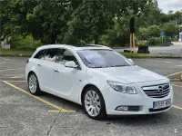 Usado Opel Insignia Sport 160 CV (117 kW) 2011 Blanco Familiar
