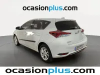 Usado Toyota Auris Active 116 CV (85 kW) 2017 Blanco Monovolumen